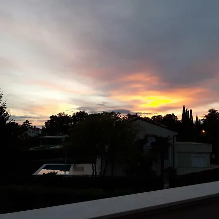 Sunny And Bright * Πόρετς